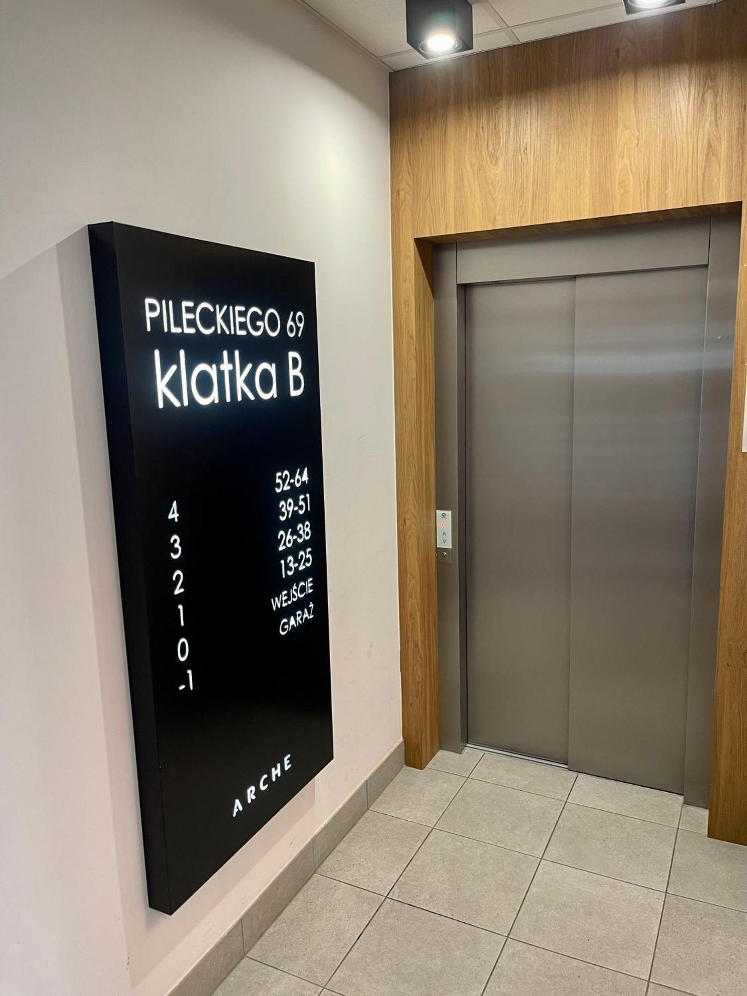 Appartamento Time&House Pileckiego Przy Centrum Onkologi I Klinice Novum Apartament Na Wylacznosc Pokoj,Sypialnia,Lozko, Lazienka,Kuchnia Varsavia Esterno foto